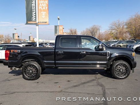 Used 2022 Ford F350 Platinum w/ FX4 Off-Road Package image 23