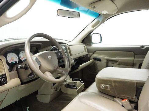 Used 2005 Dodge Ram 1500 Truck ST image 16