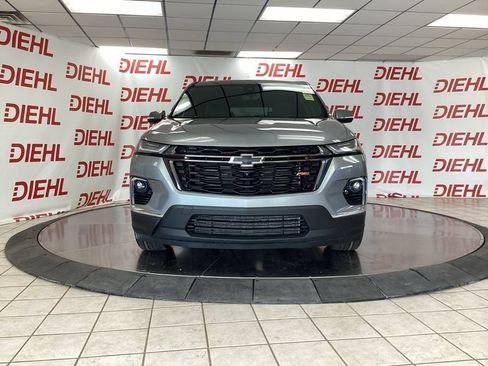 Used 2023 Chevrolet Traverse RS w/ LPO, Floor Liner Package FWD image 2