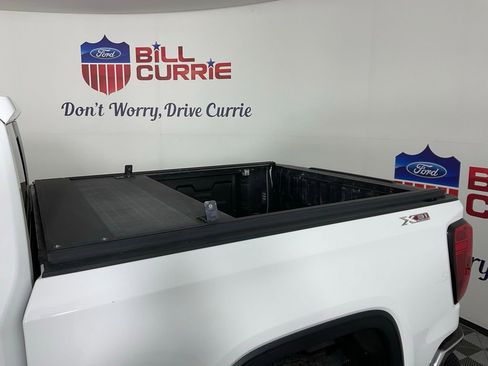 Used 2021 GMC Sierra 1500 SLT w/ SLT Premium Package AWD/4WD image 11