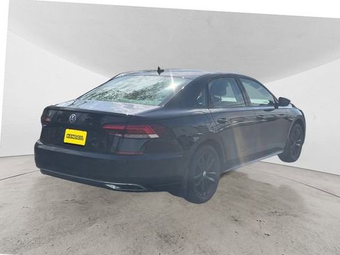Used 2020 Volkswagen Passat 2.0T SE FWD image 5