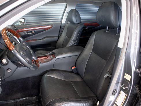 Used 2012 Lexus LS 460 w/ Luxury Value Edition RWD image 6