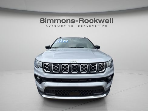 Used 2025 Jeep Compass Limited AWD/4WD image 6