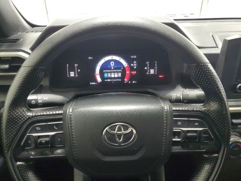 Used 2024 Toyota Tacoma SR AWD/4WD image 22