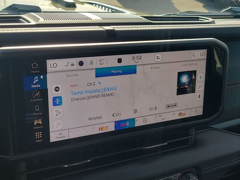 New 2026 Jeep Gladiator Rubicon w/ Steel Power Dome Hood Package AWD/4WD image 22