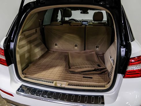 Used 2015 Mercedes-Benz ML 350 4MATIC w/ Premium 1 Package image 59
