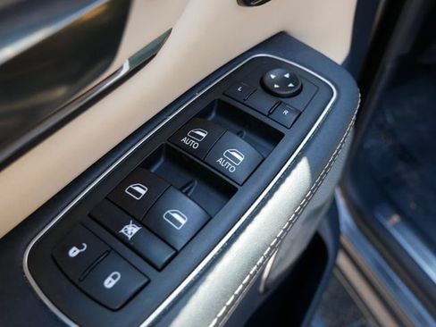 Used 2019 RAM 1500 Limited AWD/4WD image 18