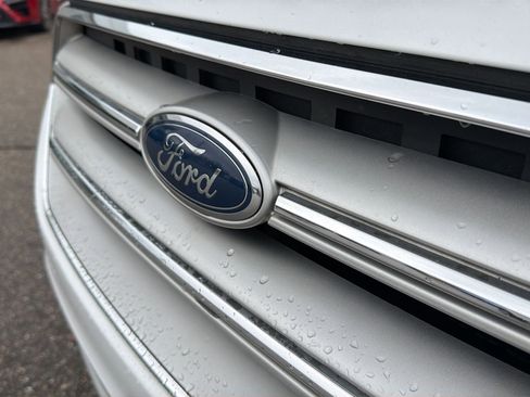 Used 2019 Ford Escape SEL AWD/4WD image 16