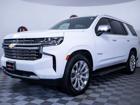 Used 2021 Chevrolet Tahoe Premier w/ Premium Package AWD/4WD image 3