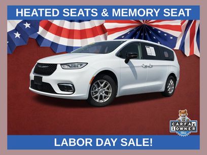 Used 2024 Chrysler Pacifica Touring-L