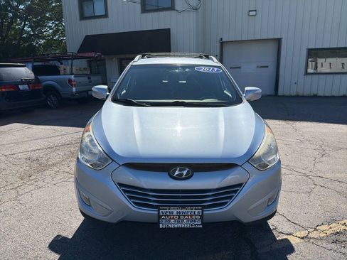 Used 2013 Hyundai Tucson GLS AWD/4WD image 2