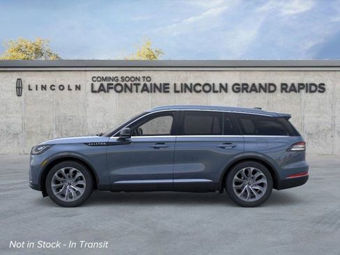 New 2026 Lincoln Aviator AWD image 3
