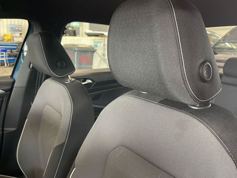 Used 2025 Volkswagen Jetta Sport FWD image 19