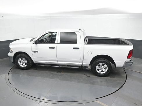 Used 2022 RAM 1500 Classic SLT AWD/4WD image 33