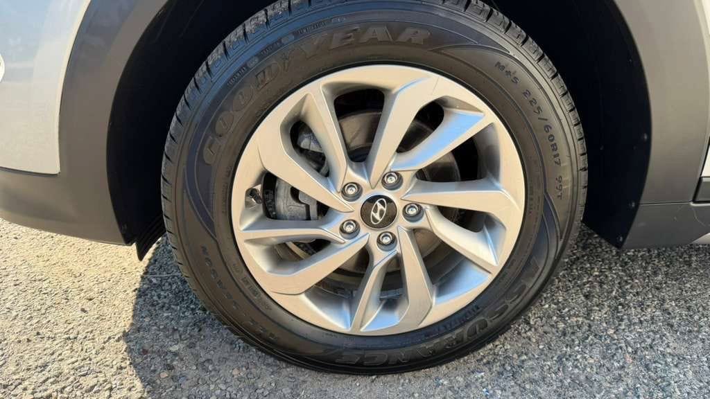 Used 2017 Hyundai Tucson SE w/ SE Popular Package 02 AWD/4WD image 11
