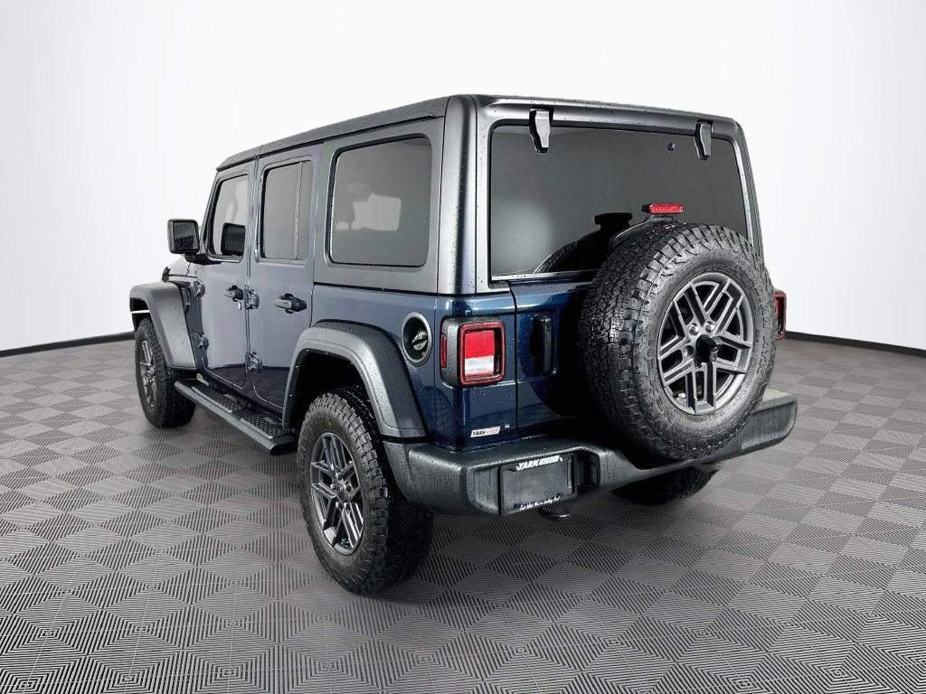 Used 2025 Jeep Wrangler Unlimited Sport AWD/4WD image 7