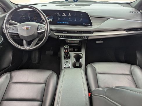 Used 2024 Cadillac XT4 Premium Luxury image 15