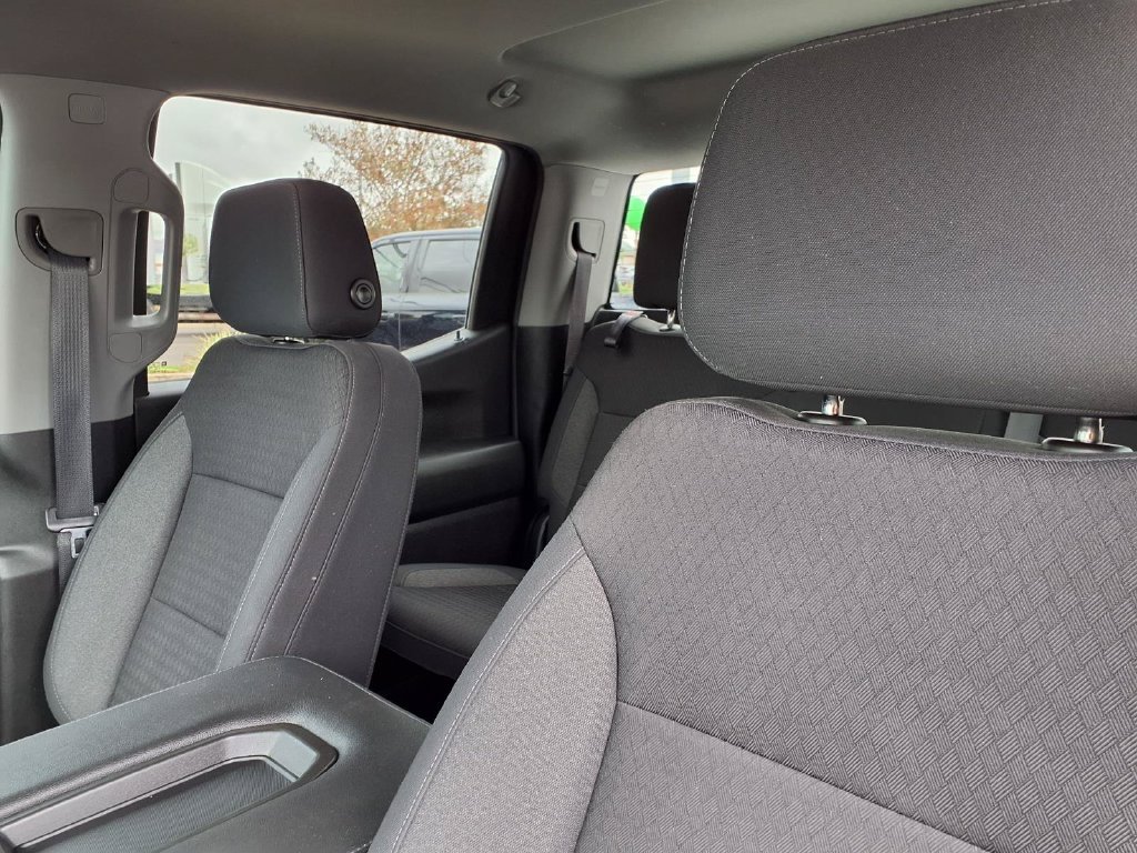 Used 2021 Chevrolet Silverado 1500 LT RWD image 18