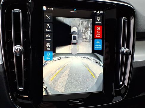 New 2026 Volvo XC40 B5 Ultra w/ Protection Package Premier image 22