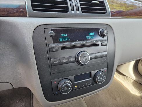 Used 2011 Buick Lucerne CXL w/ Driver Confidence Package FWD image 18