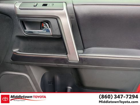 Used 2017 Toyota 4Runner SR5 Premium image 37