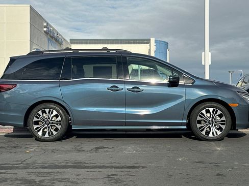 New 2026 Honda Odyssey Elite image 2