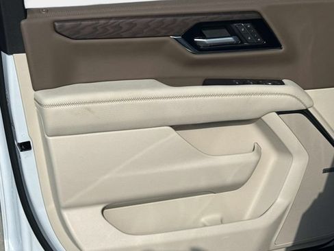 New 2026 GMC Yukon XL Denali w/ Denali Reserve Package RWD image 20