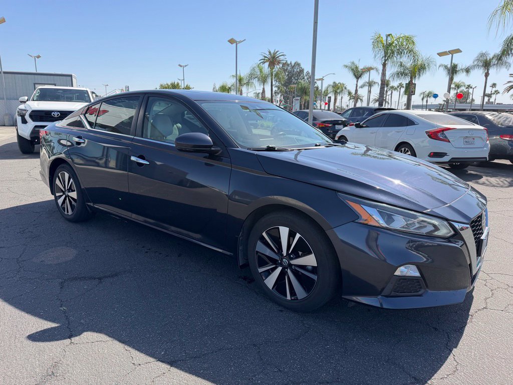 Used 2021 Nissan Altima 2.5 SV w/ SV Premium Package FWD image 5