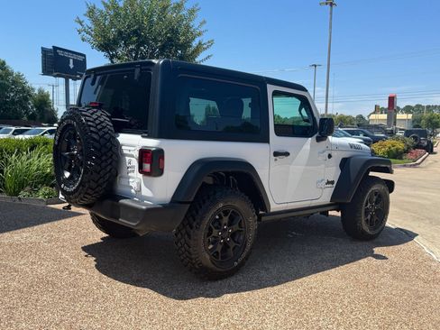 Used 2023 Jeep Wrangler Sport AWD/4WD image 8