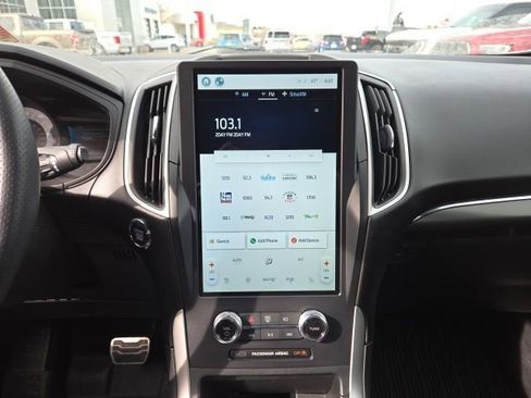 Used 2024 Ford Edge ST-Line image 13