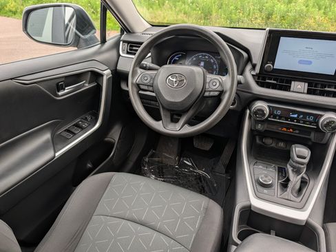 Used 2023 Toyota RAV4 XLE w/ Convenience Package AWD/4WD image 9