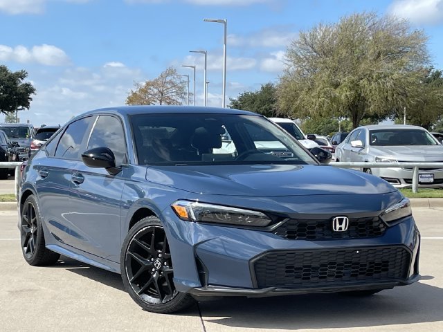 Used 2025 Honda Civic Sport image 2