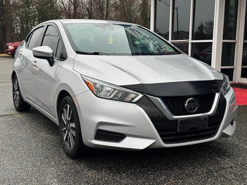 Used 2021 Nissan Versa SV image 1