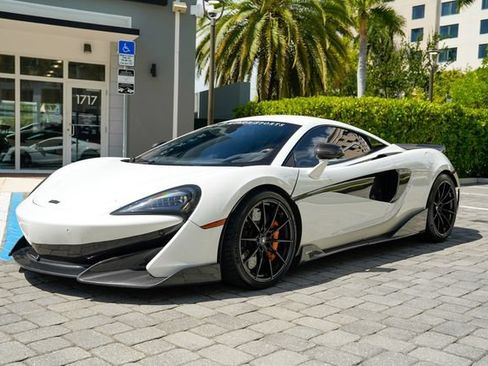 Used 2019 McLaren 600LT RWD image 8
