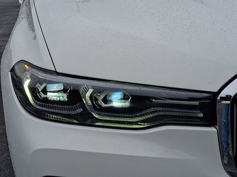 Used 2020 BMW X7 xDrive40i w/ Executive Package AWD/4WD image 9