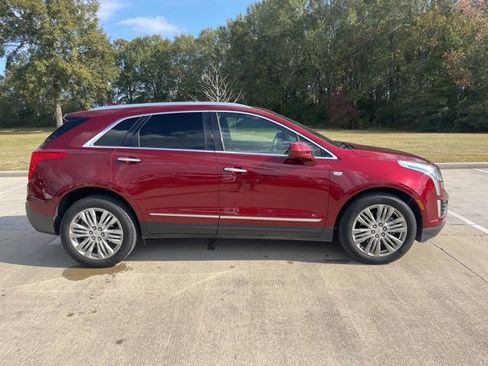 Used 2018 Cadillac XT5 Premium Luxury w/ Driver Assist Package image 9