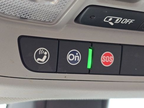 Used 2018 Chevrolet Equinox LT w/ Sun & Infotainment Package FWD image 24