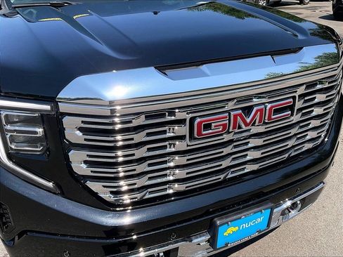 Used 2023 GMC Sierra 1500 Denali w/ Technology Package AWD/4WD image 32