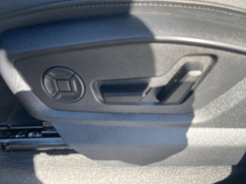 Used 2024 Audi Q7 Premium Plus image 16