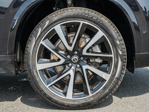 Used 2023 Volvo XC90 B6 Plus w/ Protection Package Premier AWD/4WD image 18