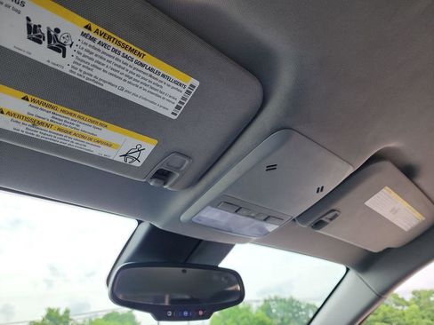 Used 2019 Chevrolet Trax LT w/ LT Convenience Package image 27