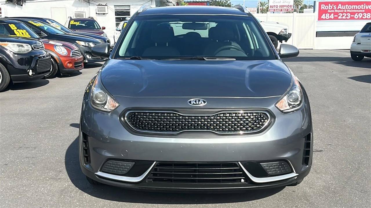 Used 2018 Kia Niro LX FWD image 4