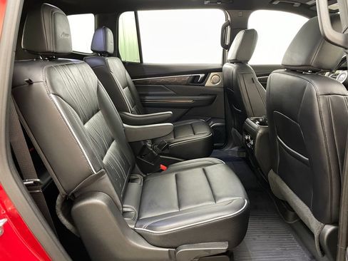 Certified 2026 Buick Enclave Avenir w/ Super Cruise Package AWD/4WD image 46