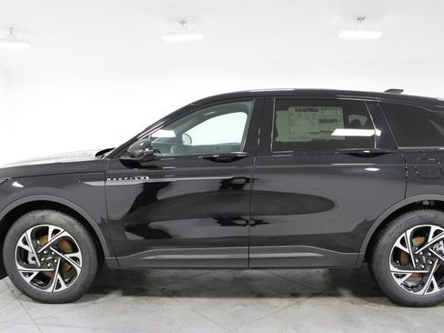 New 2025 Lincoln Nautilus Premier w/ Equipment Group 102A image 5