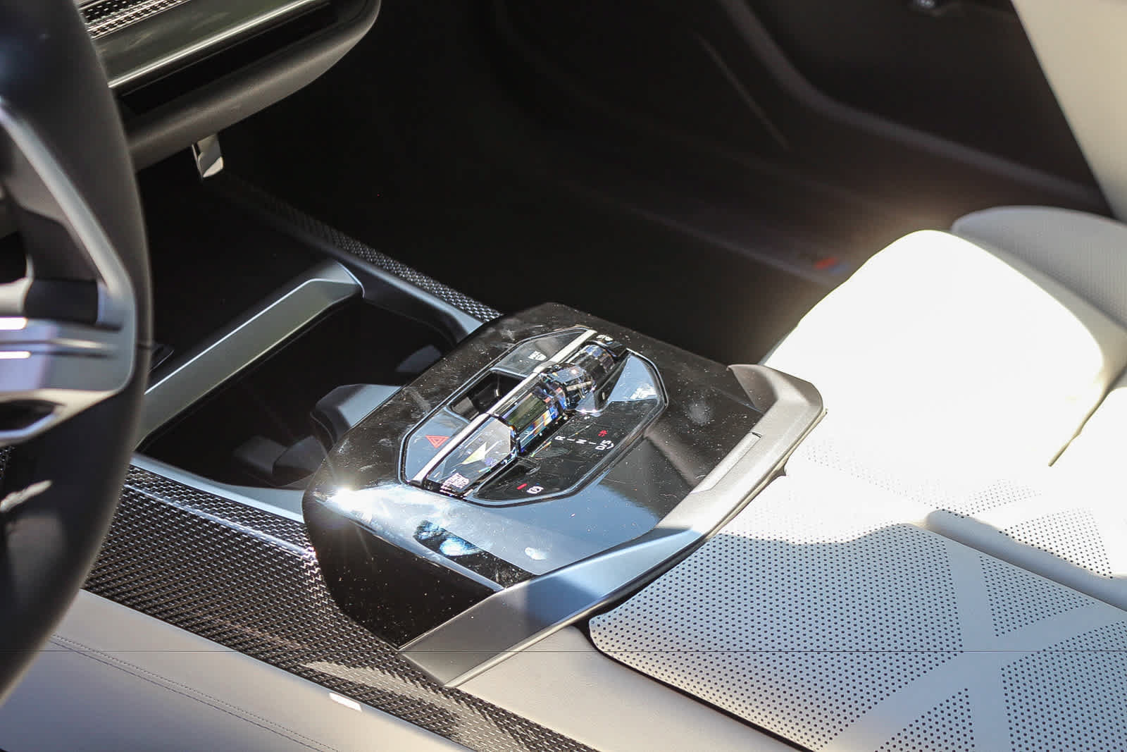 New 2027 BMW 740i w/ Executive Package RWD image 18