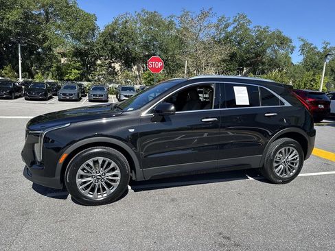 Used 2024 Cadillac XT4 Premium Luxury FWD image 10
