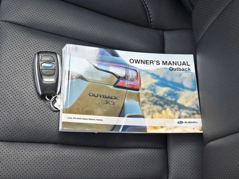 Used 2022 Subaru Outback Limited image 12