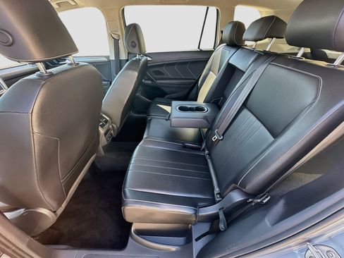 Used 2024 Volkswagen Tiguan SE AWD/4WD image 27