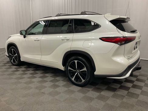 Used 2021 Toyota Highlander XSE image 8