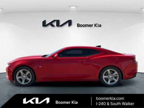 Used 2022 Chevrolet Camaro LT image 8